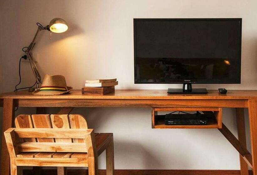 이코노미 룸, Escape Beach Resort   New Look Renovated
