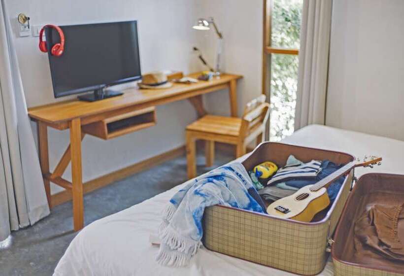 스탠다드 방갈로 정원 전망, Escape Beach Resort   New Look Renovated