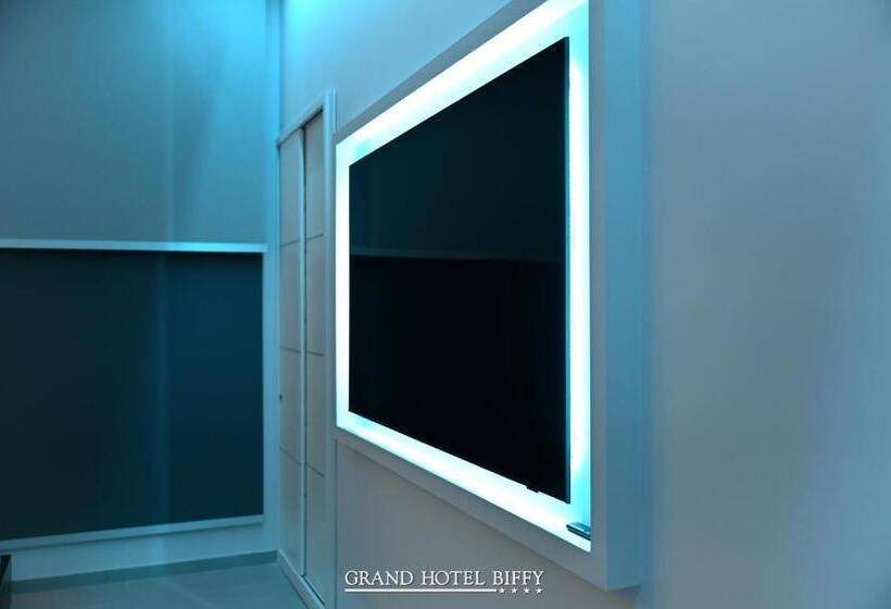 Люкс Повышенной Комфортности, Grand Hotel Biffy