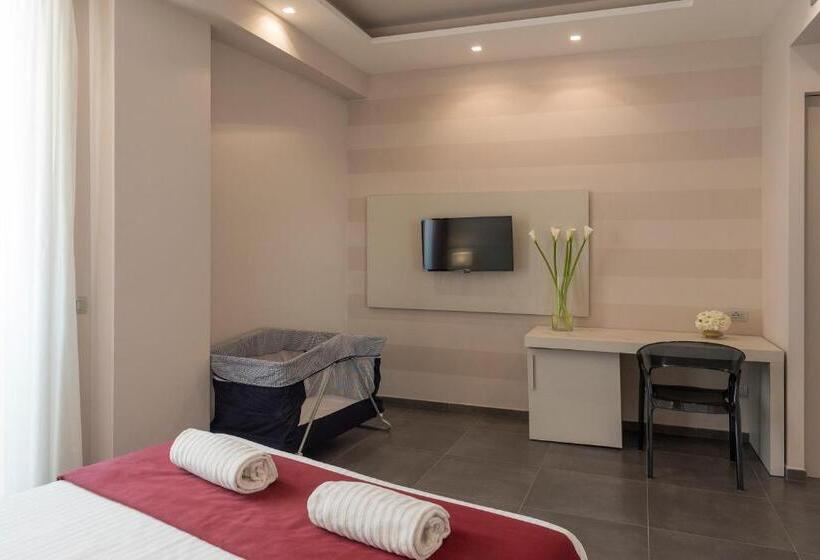 Номер Стандарт Трехместный, Grand Hotel Biffy