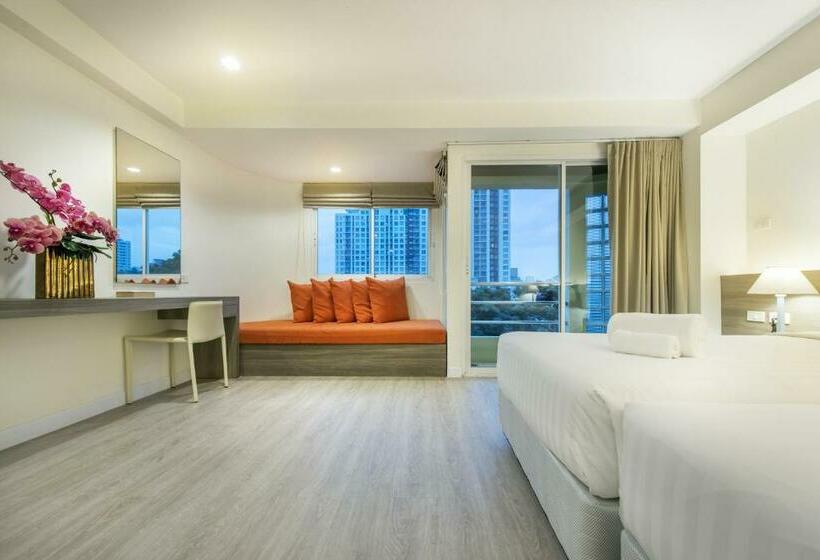 اتاق لوکس با بالکن, Le Tada Residence