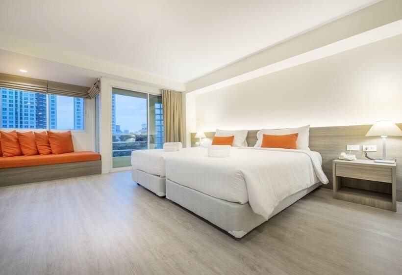 اتاق لوکس با بالکن, Le Tada Residence
