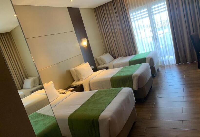 스탠다드 트리플 룸, Monticello Tagaytay