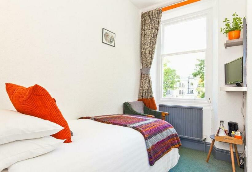 Номер Стандарт, Lyndhurst Guest House