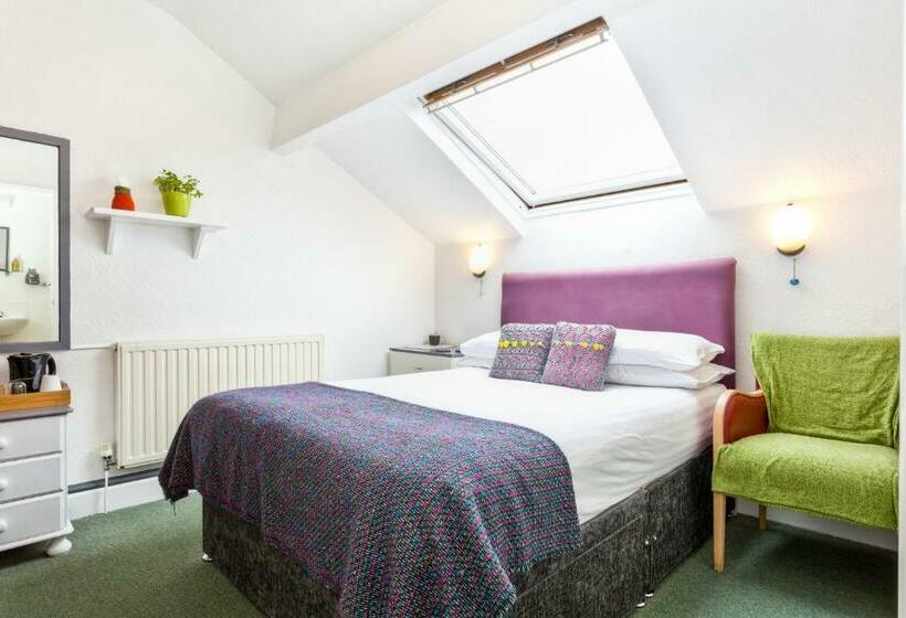 Номер Стандарт, Lyndhurst Guest House