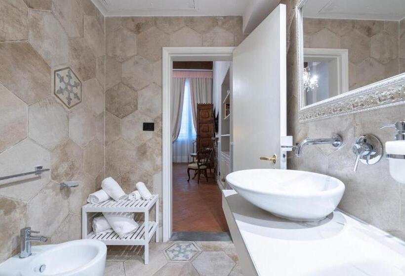 اتاق سوپریور سه تخته, Dimora Del Cardinale   Residenza D Epoca