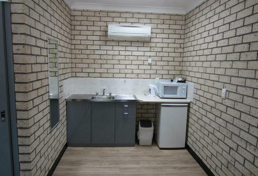 Номер Стандарт, Cowra Crest Motel