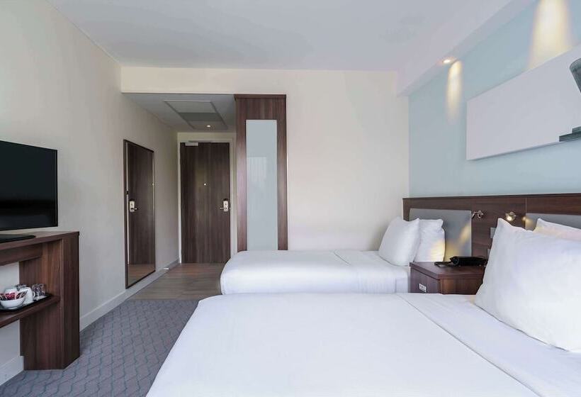 Номер Стандарт, Hampton By Hilton Amsterdam Centre East