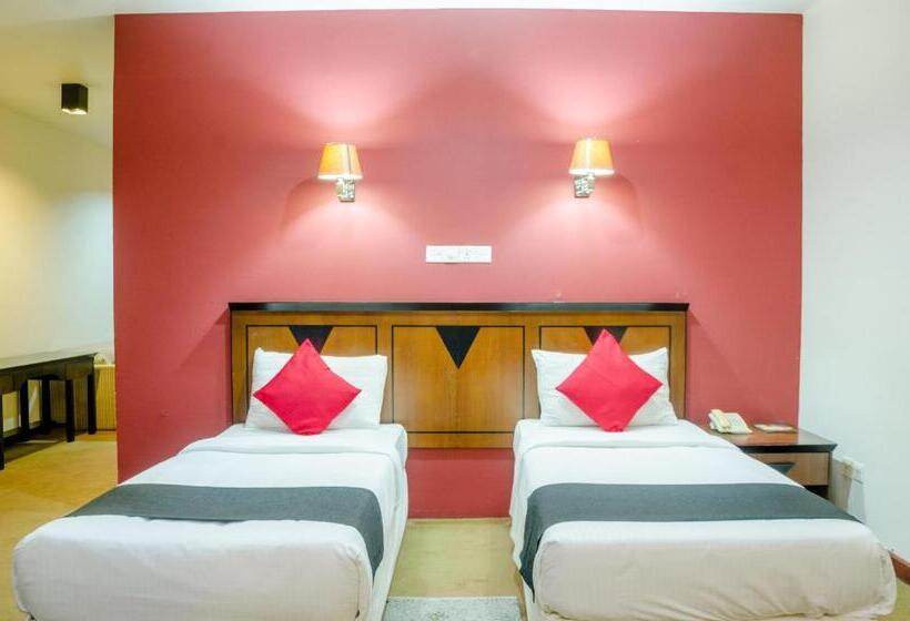 Family Suite, Opulent River Face