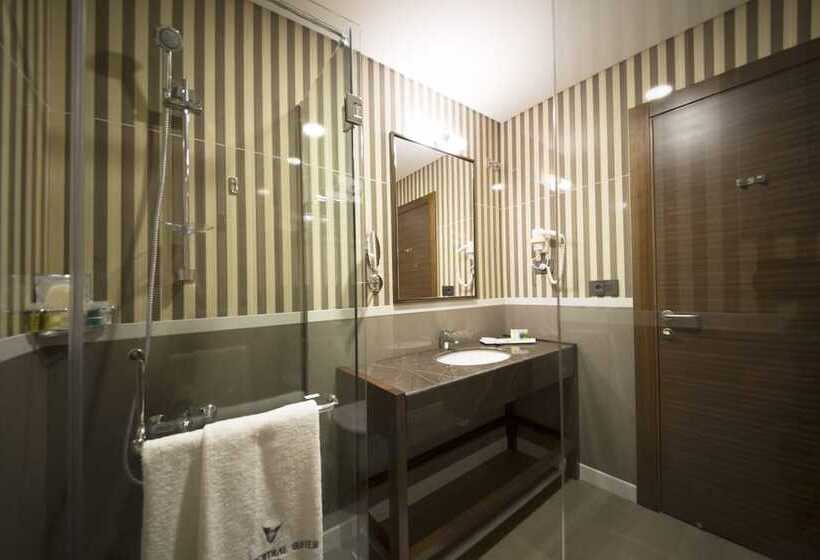 سوییت جونیور با بالکن, Urban Central Suites   Beirut