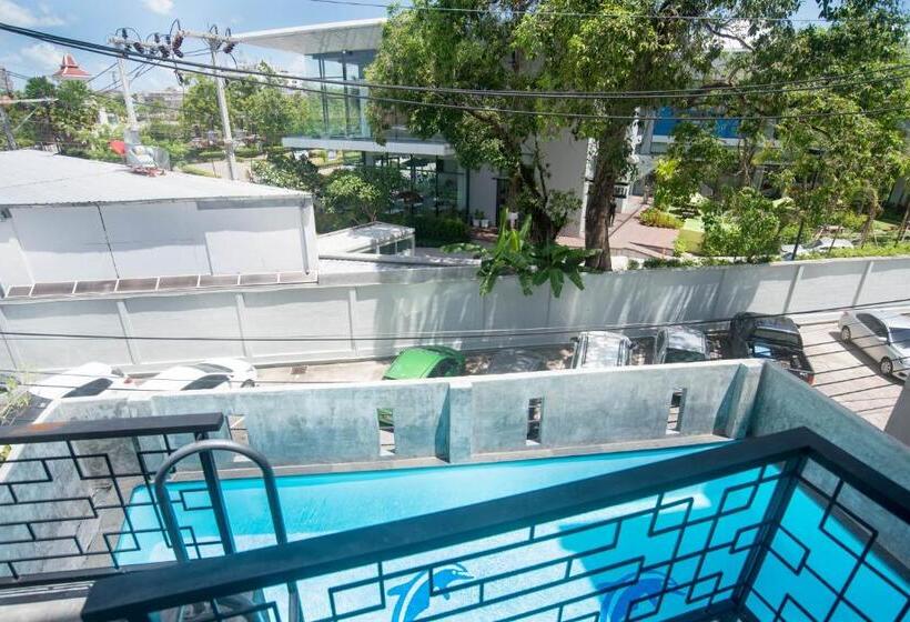 اتاق لوکس, Beehive Phuket Oldtown Hostel