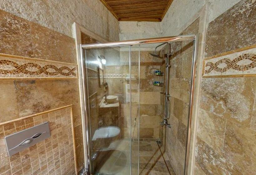 اتاق لوکس, Chelebi Cave Suites Plus 6 Years Old