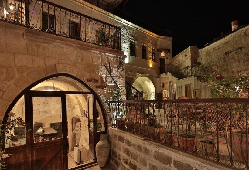 سوییت خانوادگی, Chelebi Cave Suites Plus 6 Years Old