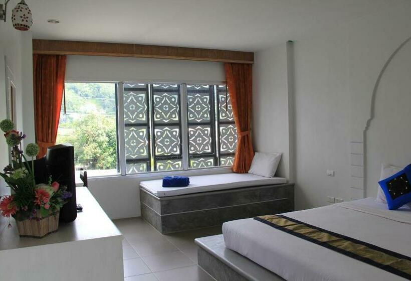 اتاق سوپریور, Dinar Lodge