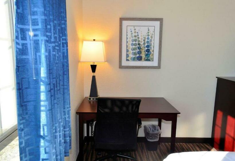 Номер Стандарт, Cobblestone Inn & Suites  Holstein