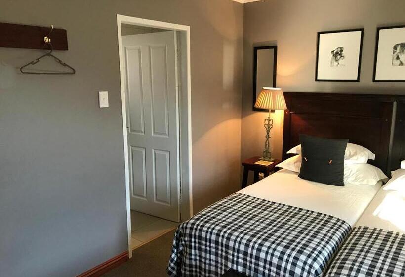 스탠다드 룸 가든 전망, The Crown Guest House