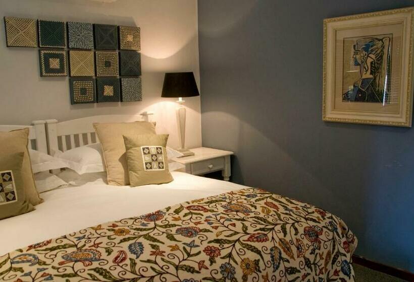 Номер Deluxe, The Crown Guest House
