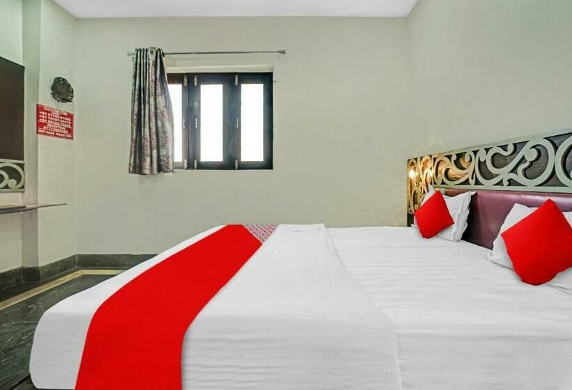 اتاق کلاسیک سه تخته, Flagship Hotel Pragya 4