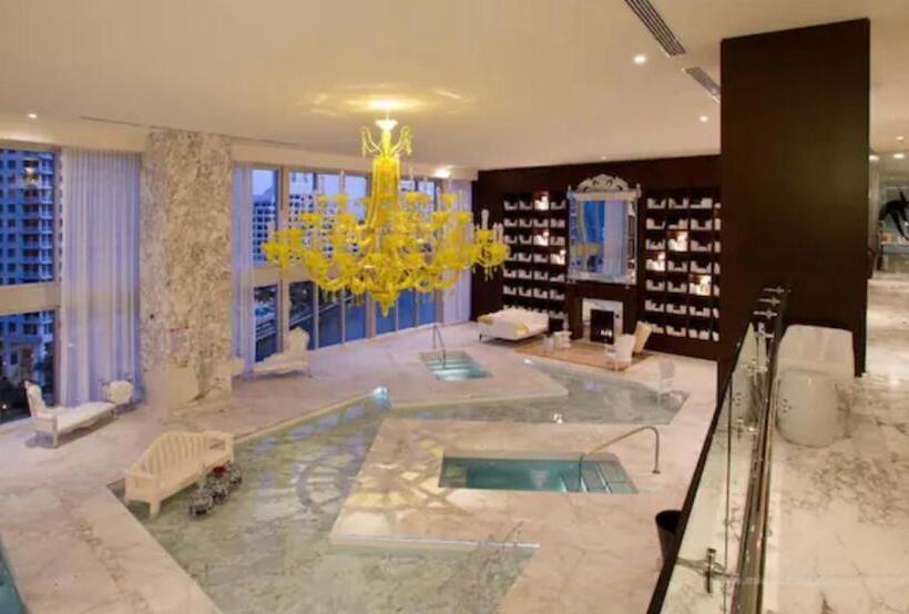 דירה בת חדר שינה 1 עם מרפסת, Icon Brickell Luxury Residence