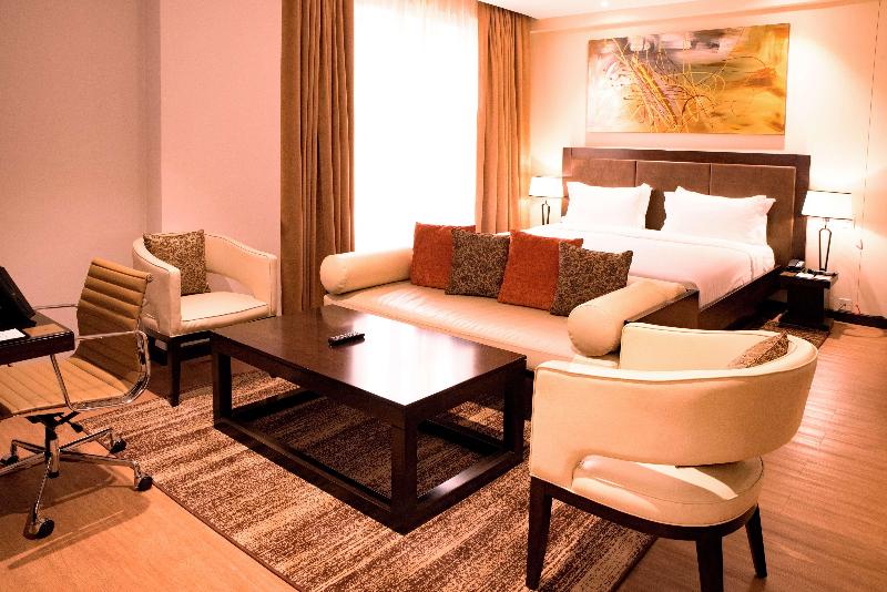 带大床的标准间, Doubletree By Hilton Nairobi Hurlingham