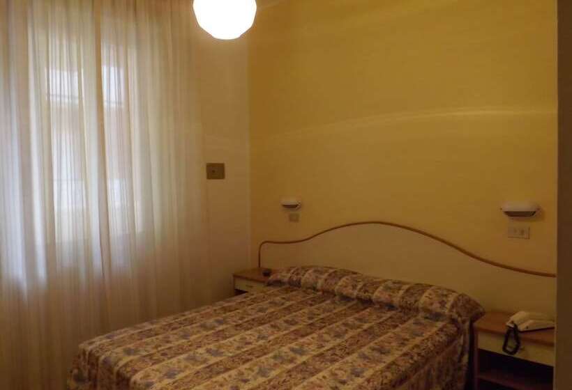4 Bett Standardzimmer, Thea