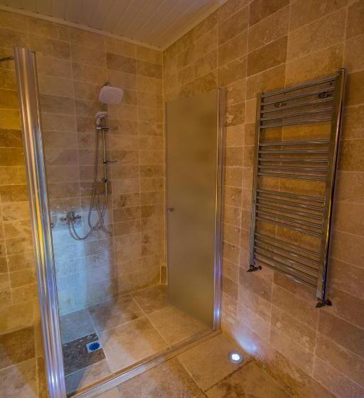 小型套房, Roma Cave Suite