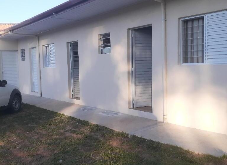سوییت با چشم‌انداز باغ, Bela Vista Suítes