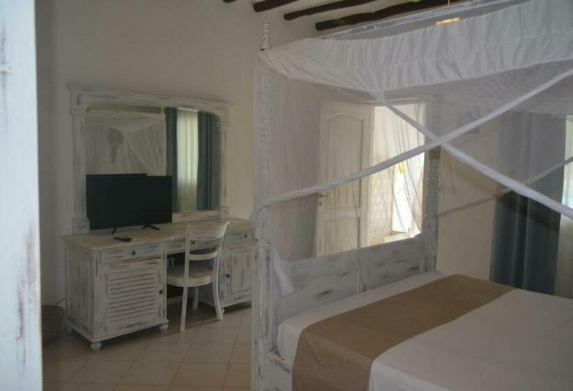 اتاق لوکس با چشم‌انداز دریا, Twiga Beach Resort