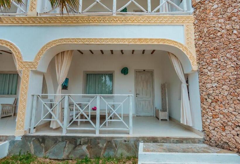 اتاق لوکس با چشم‌انداز دریا, Twiga Beach Resort