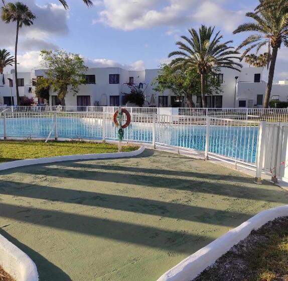 Номер Стандарт, Alojamientos Playa Centro Corralejo 4