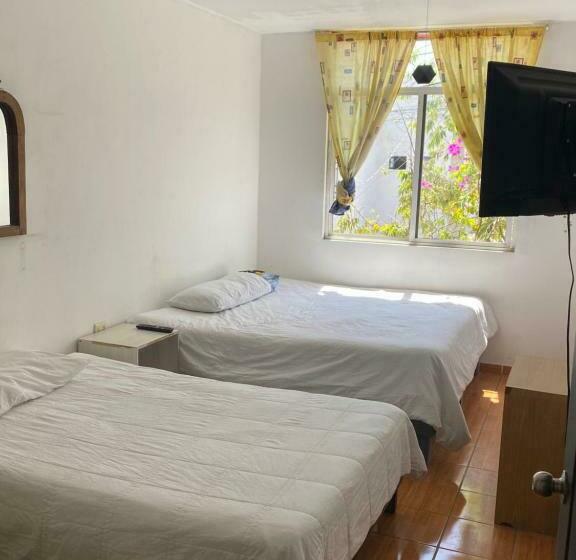 浴室共有スタンダード４人用ルーム, Casa Verde Hostal