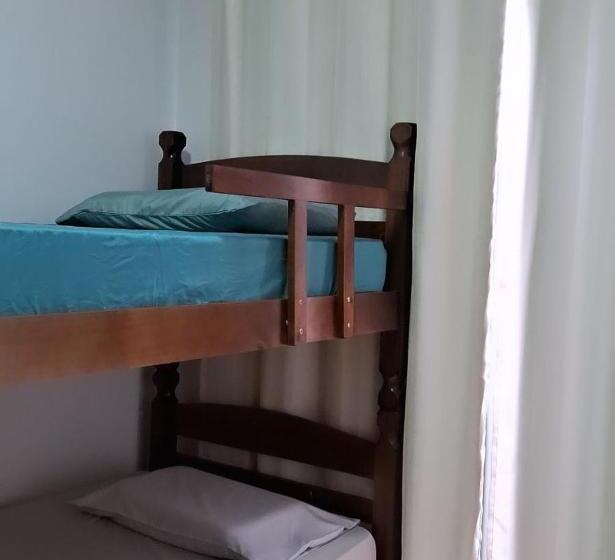 اتاق کلاسیک چهارنفره, Em Busca Hostel