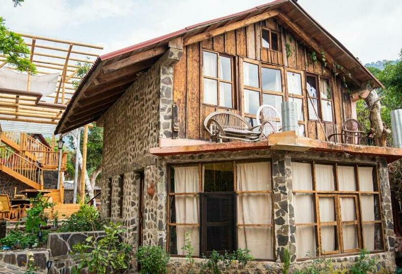 اتاق استاندارد با چشم‌انداز دریاچه, Eden Atitlan
