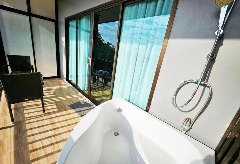 스탠다드 트리플 룸, So View Phuket Resort