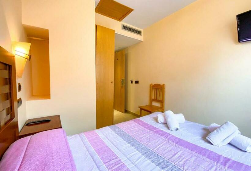 Номер Стандарт, Hostal Ainoa