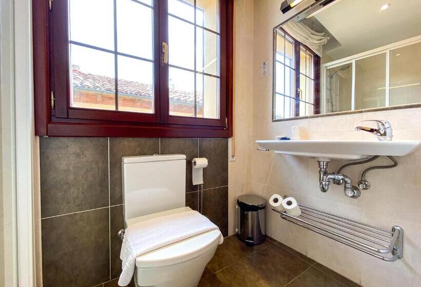 Номер Стандарт с Балконом, Hostal Ainoa