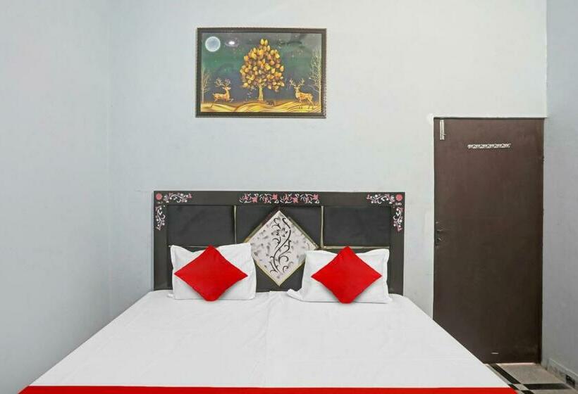Трехместный Номер Классика, Pop 81269  Paras Inn