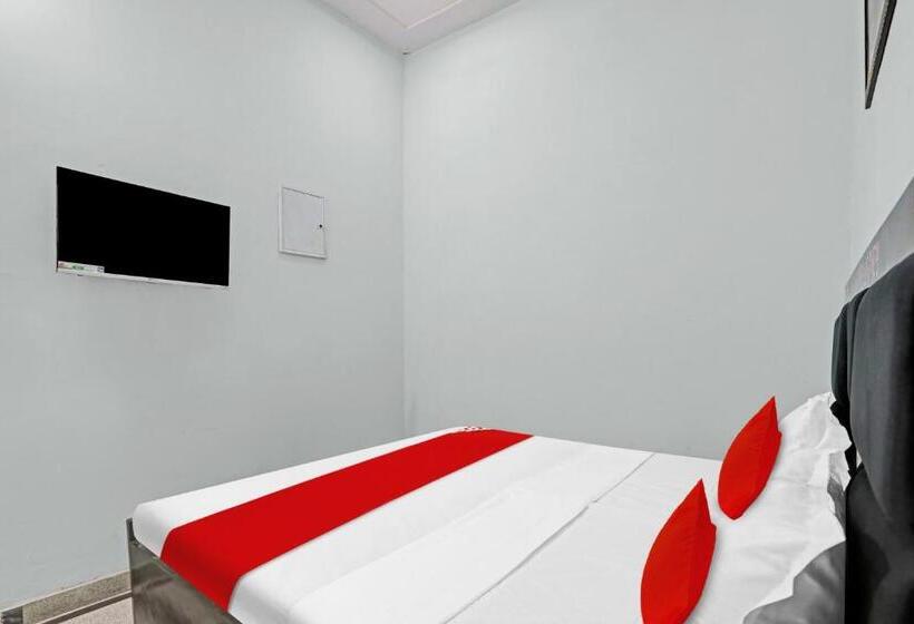 Трехместный Номер Классика, Pop 81269  Paras Inn