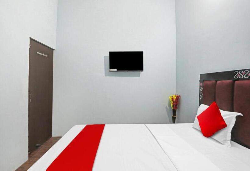 Трехместный Номер Классика, Pop 81269  Paras Inn