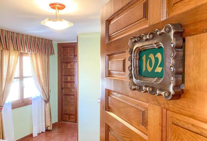Номер Стандарт, Posada Los Leones