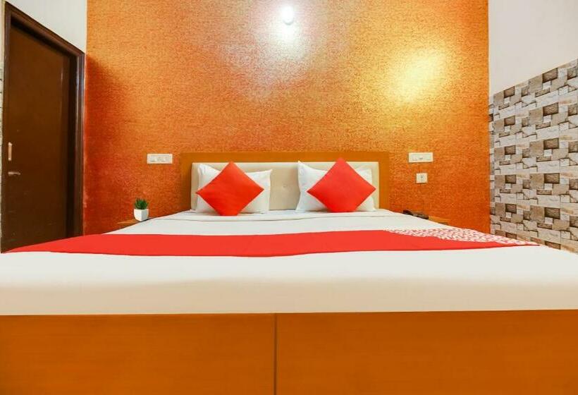 اتاق کلاسیک سه تخته, Flagship Hotel Ashirwad