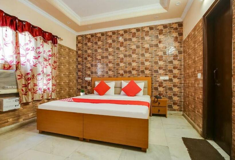 اتاق کلاسیک سه تخته, Flagship Hotel Ashirwad