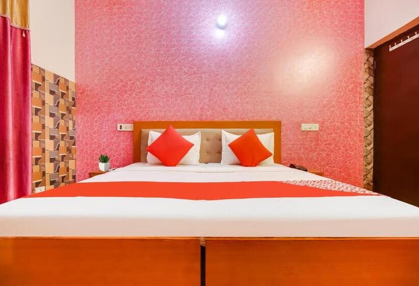 اتاق کلاسیک سه تخته, Flagship Hotel Ashirwad