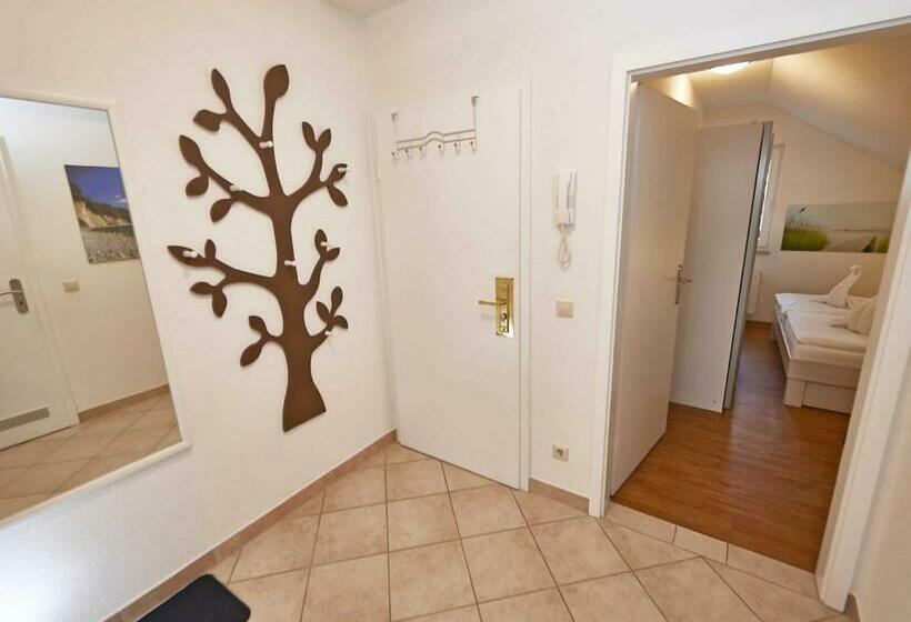 1 Bedroom Apartment Lake View, Wohnpark Stadt Hamburg In Binz   Wg 57