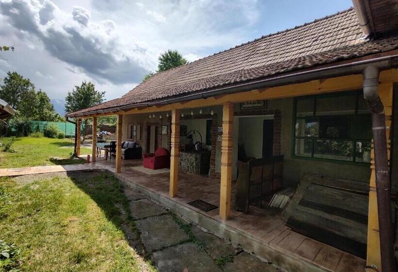 Трехместный Номер Стандарт Совместная Ванная, La Tataia Zahei
