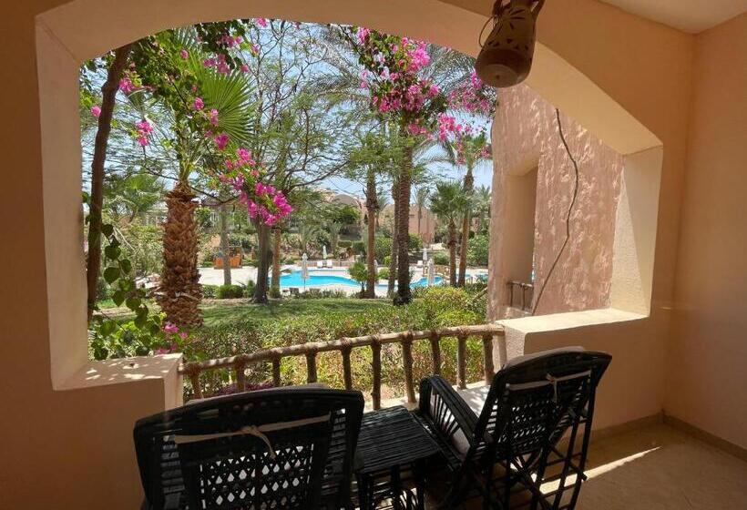 اتاق استاندارد با چشم‌انداز استخر, Soulotel Inn Blue Resort & Spa