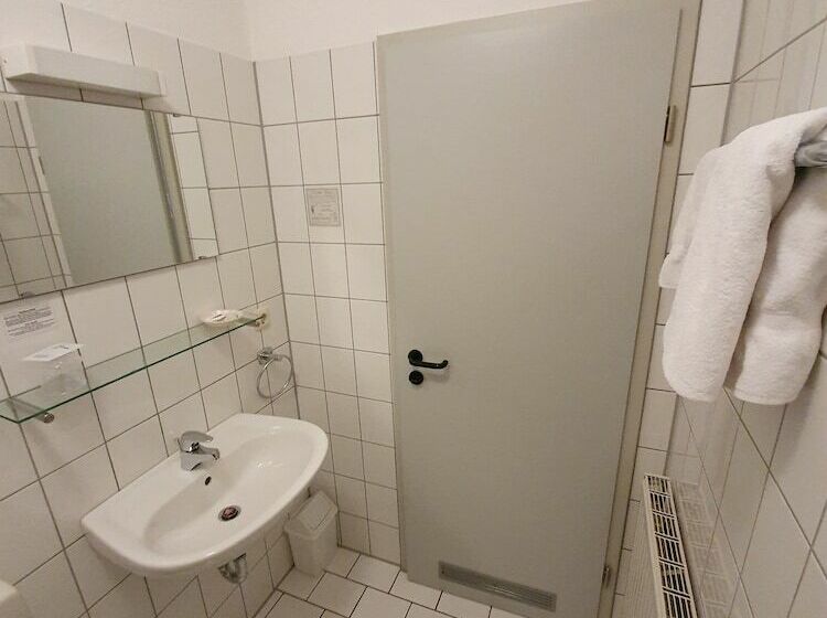 Номер Стандарт Индивидуальный, Centro Furth Nurnberg