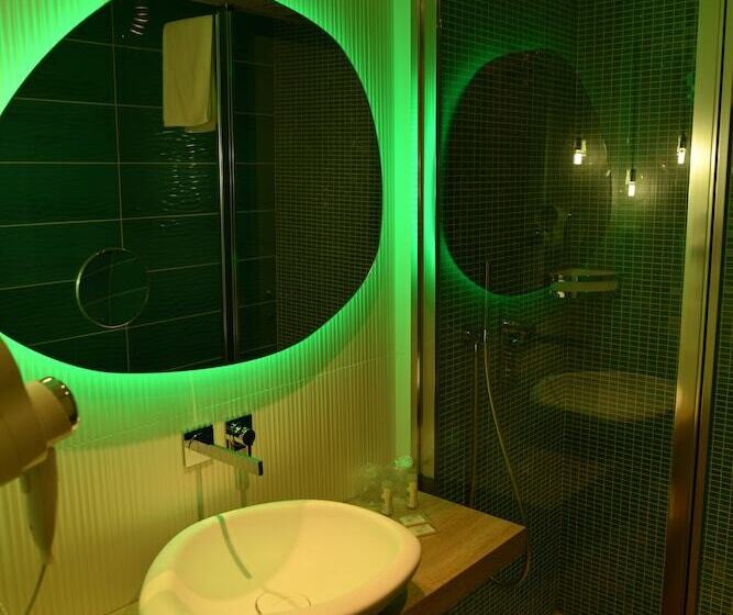 Четырехместный Номер Стандарт, Hôtel Le Claridge