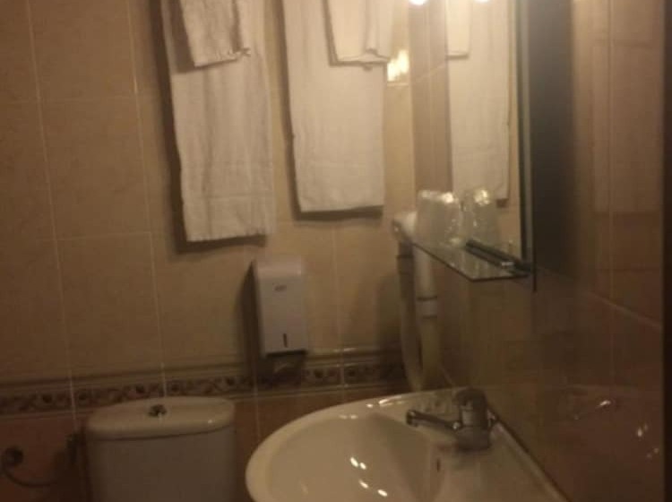 Четырехместный Номер Стандарт, Hôtel Le Claridge