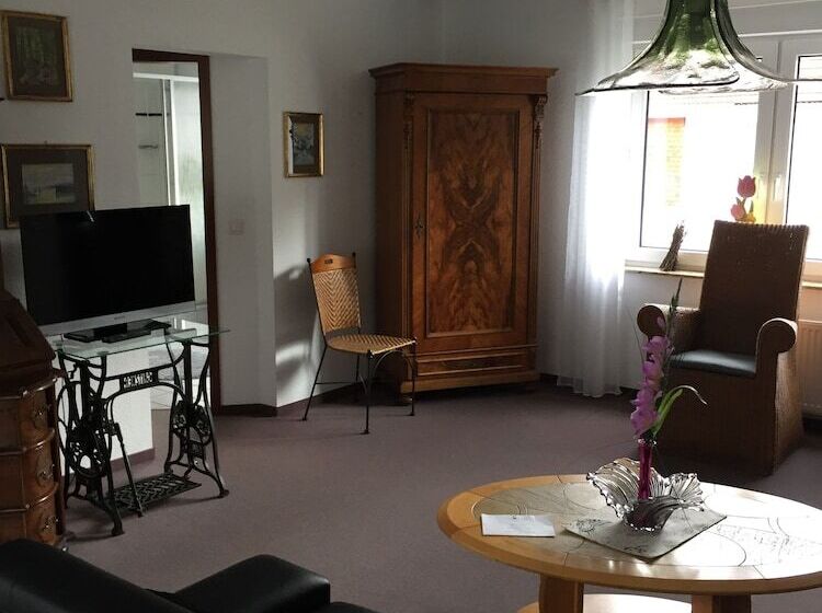 침실 2개 아파트, Pension Teutonia